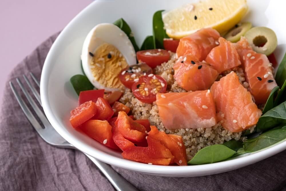 Salmon with quinoa and veggies